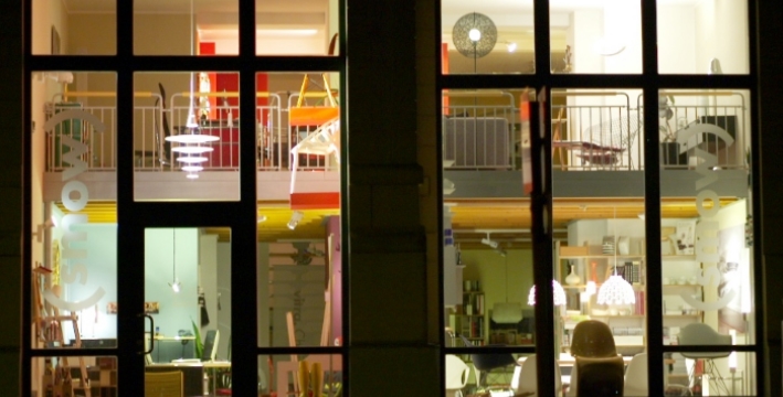 smow Showroom at night smow Showroom at night