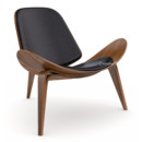 CH07 Shell Chair, Lacquered walnut, Leather black