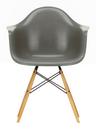 Eames Fiberglass Armchair DAW, Eames raw umber, Yellowish maple