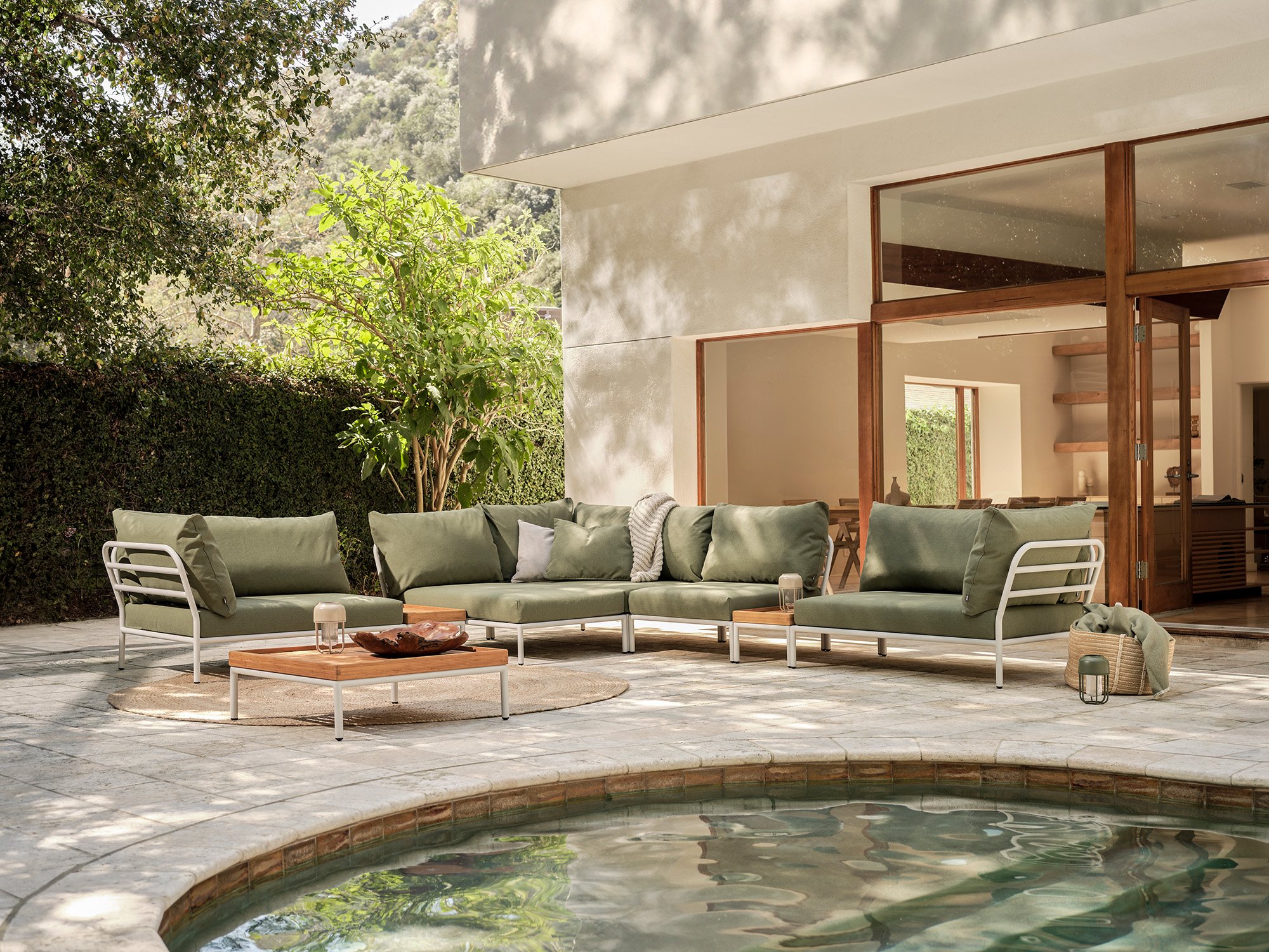 Houe Level 2 Lounge Outdoor