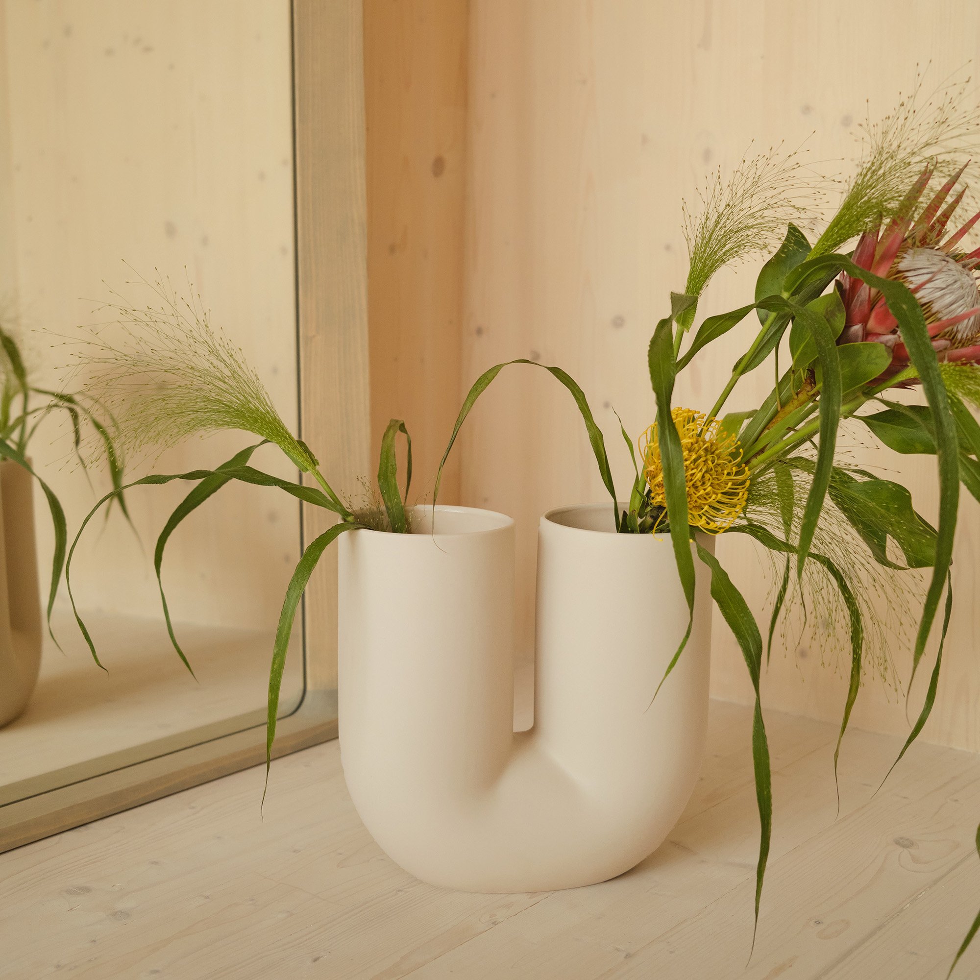 Muuto Kink Vase