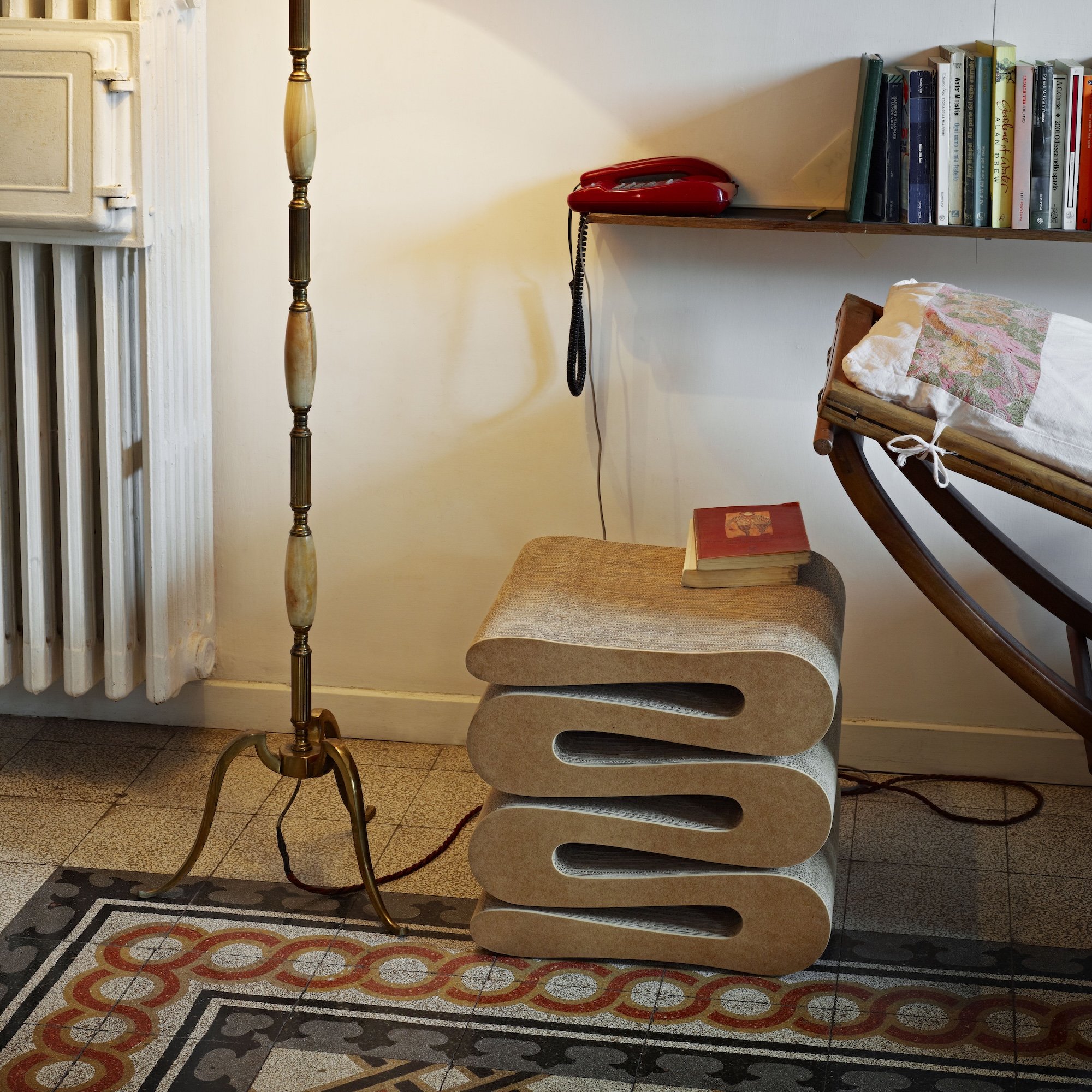 Wiggle Hocker von Frank Gehry