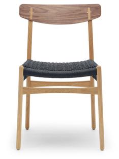CH23 Dining Chair Oiled oak/walnut|Black mesh