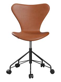 Series 7 Swivel Chair 3117 / 3217 Full Upholstery Without armrests|Leather Grace walnut|Black