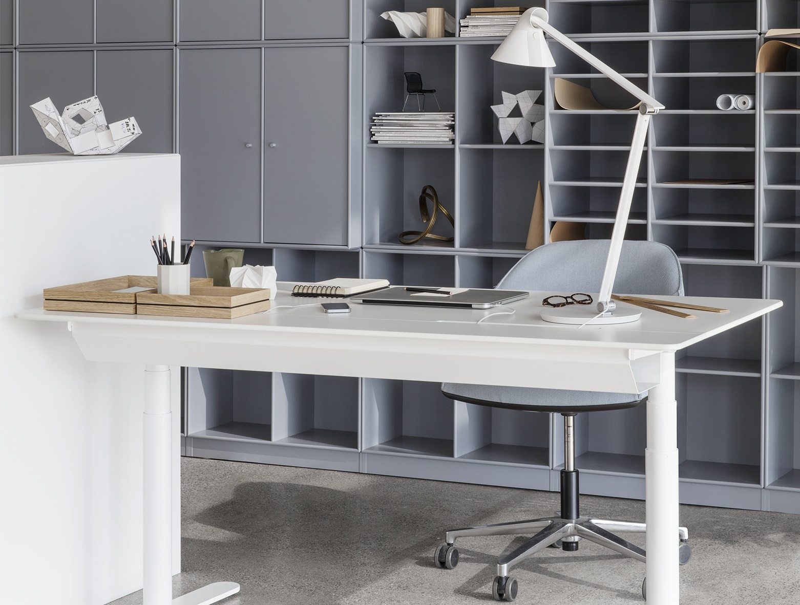 10 Good Reasons For A Height Adjustable Desk Why Stand Up Desks