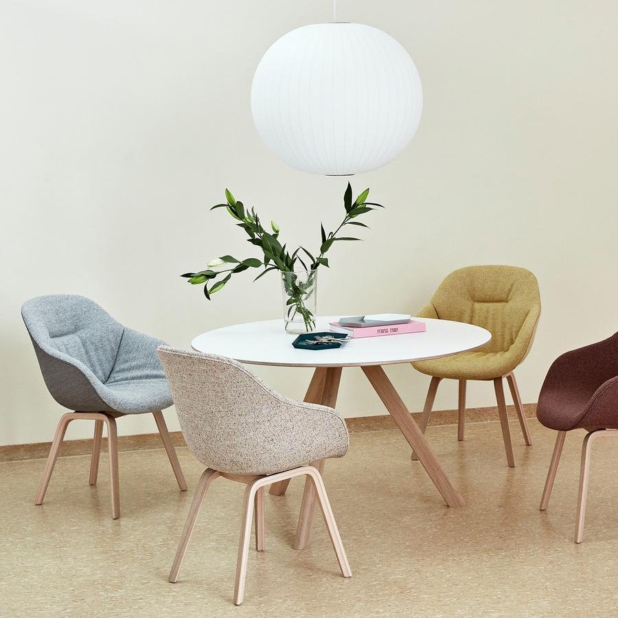 Copenhague Round Table CPH20, Ø 90 x H 74, Lacquered oak