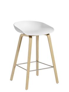 About A Stool AAS 32 Kitchen version: seat height 64 cm|Soap treated oak|White