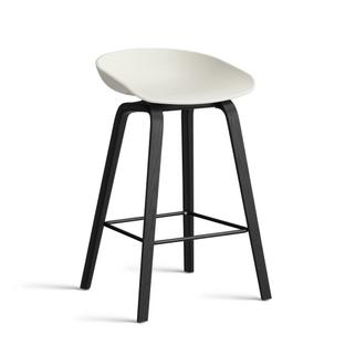 About A Stool AAS 32 Kitchen version: seat height 64 cm|Black lacquered oak|Melange cream 2.0