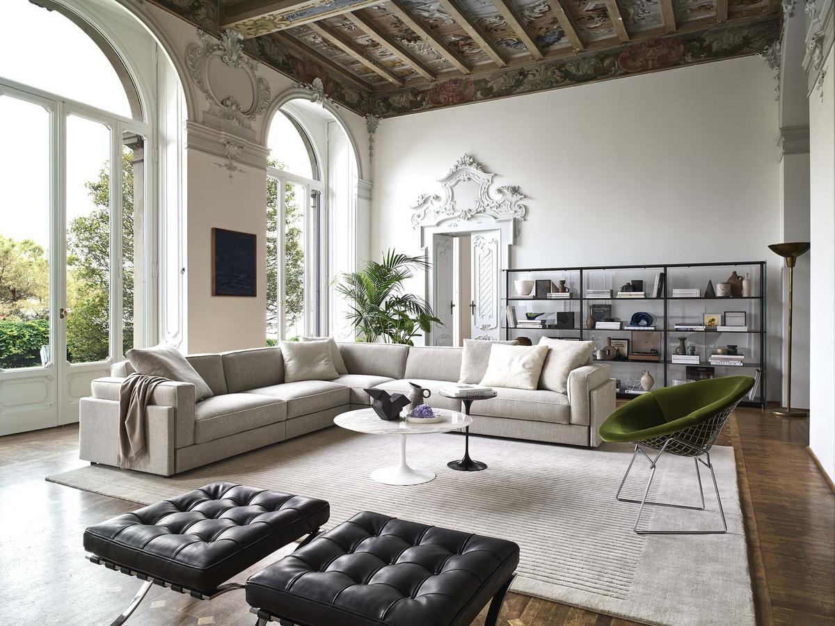 Saarinen sofa on sale