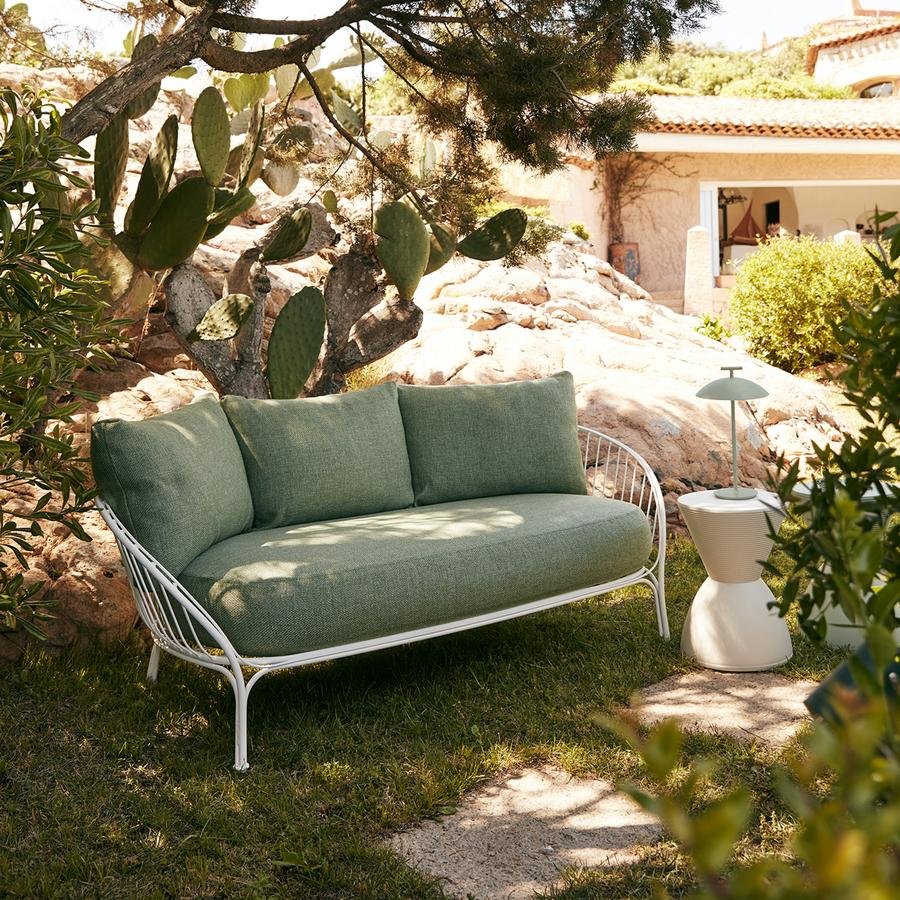 Prince AHA | Kartell | Side Tables - Designer furniture from