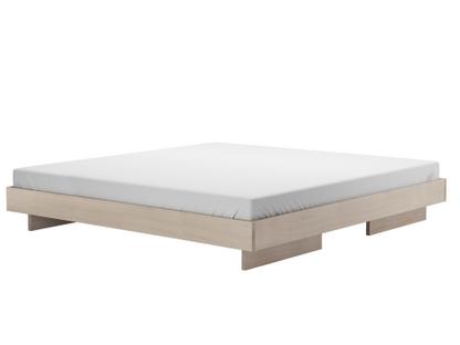 Zians Bed 200 x 200 cm (XLarge)|Without headboard|Waxed oak with white pigment