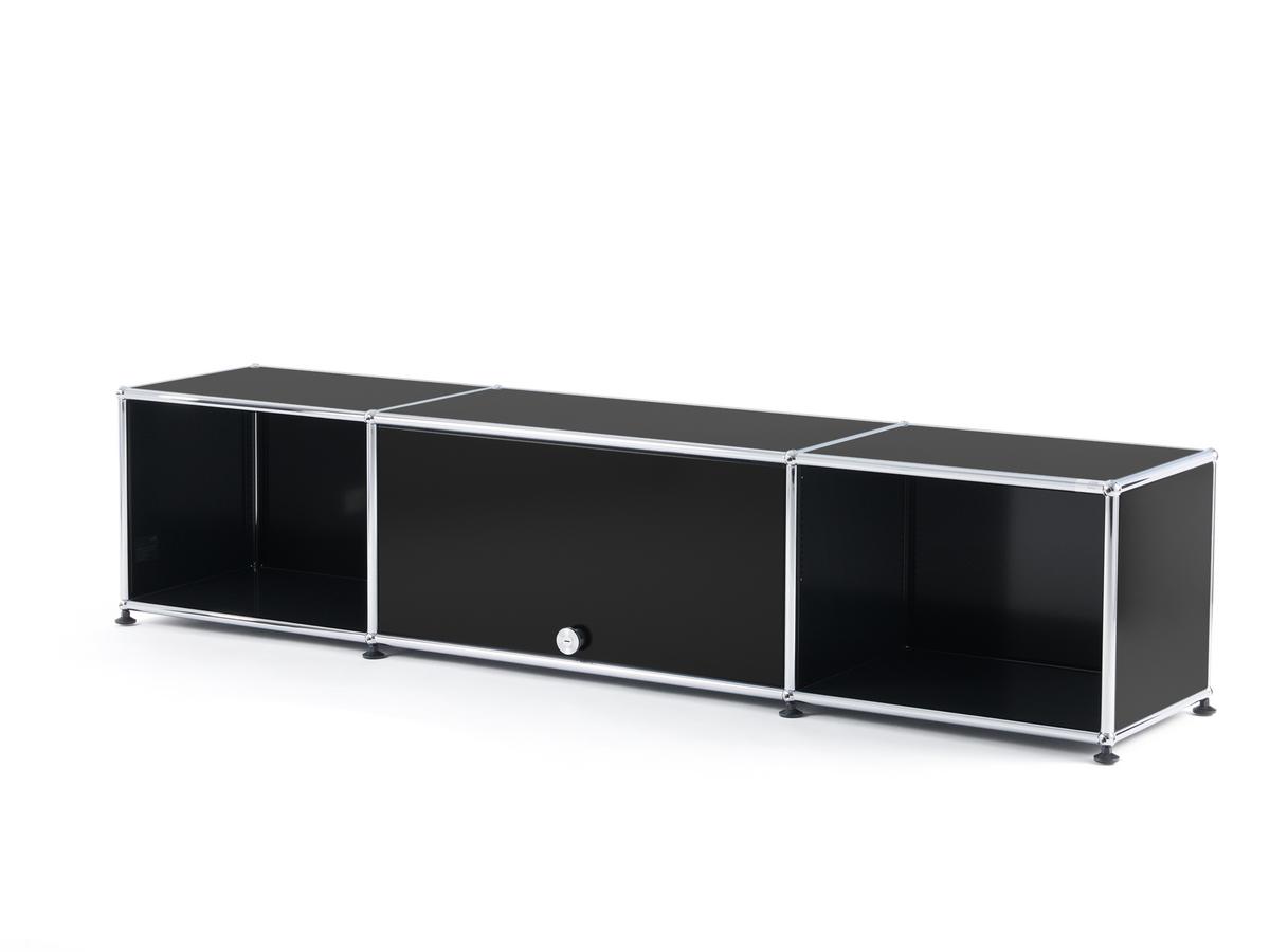 Prooi Gelukkig niveau USM Haller TV-Lowboard with Flip-up Door, Graphite black RAL 9011 by Fritz  Haller & Paul Schärer - Designer furniture by smow.com