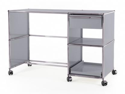 USM Haller Desktop on Castors Type 2 USM matte silver