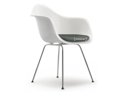 Eames Plastic Armchair RE DAX White|With seat upholstery|Nero / ivory|Standard version - 43 cm|Chrome-plated