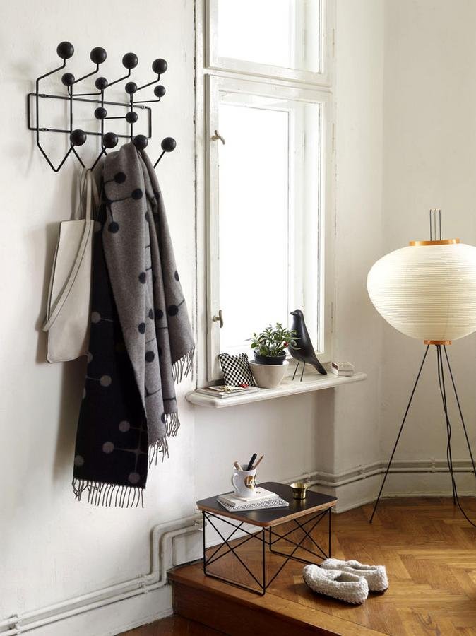 Vitra Hang It All White Balls Pine By Charles Ray Eames 1953