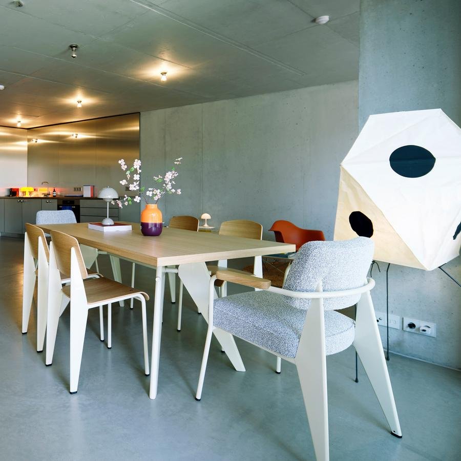 ③ Jean Prouve STANDARD CHAIR 白　リプロダクト Standard Chair by Jean Prouvé for Vitra – Vertigo Home