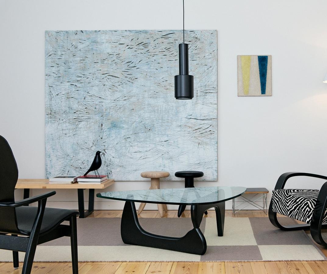 Vitra Noguchi Coffee Table by Isamu Noguchi, 1944 Designer furniture