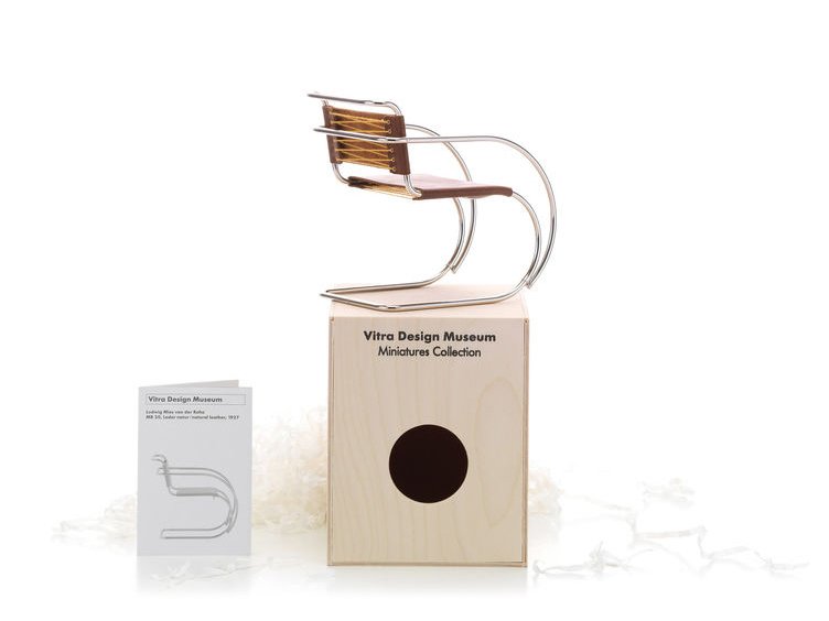 ○Vitra Sitzgeiststuhl 1927 黒 ミニチュアコレクション Sitzgeiststuhl(デザイン : Heinz & Bodo Rasch) / 古本、中古本