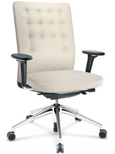 ID Trim Without lumbar support|FlowMotion-without tilt mechanism, without seat depth adjustment|With 3D-armrests|5 star foot, polished aluminium|Seat and back, leather|Snow