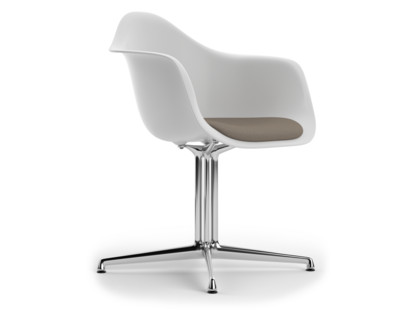Eames Plastic Armchair RE DAL Cotton white|With seat upholstery|Warm grey / moor brown