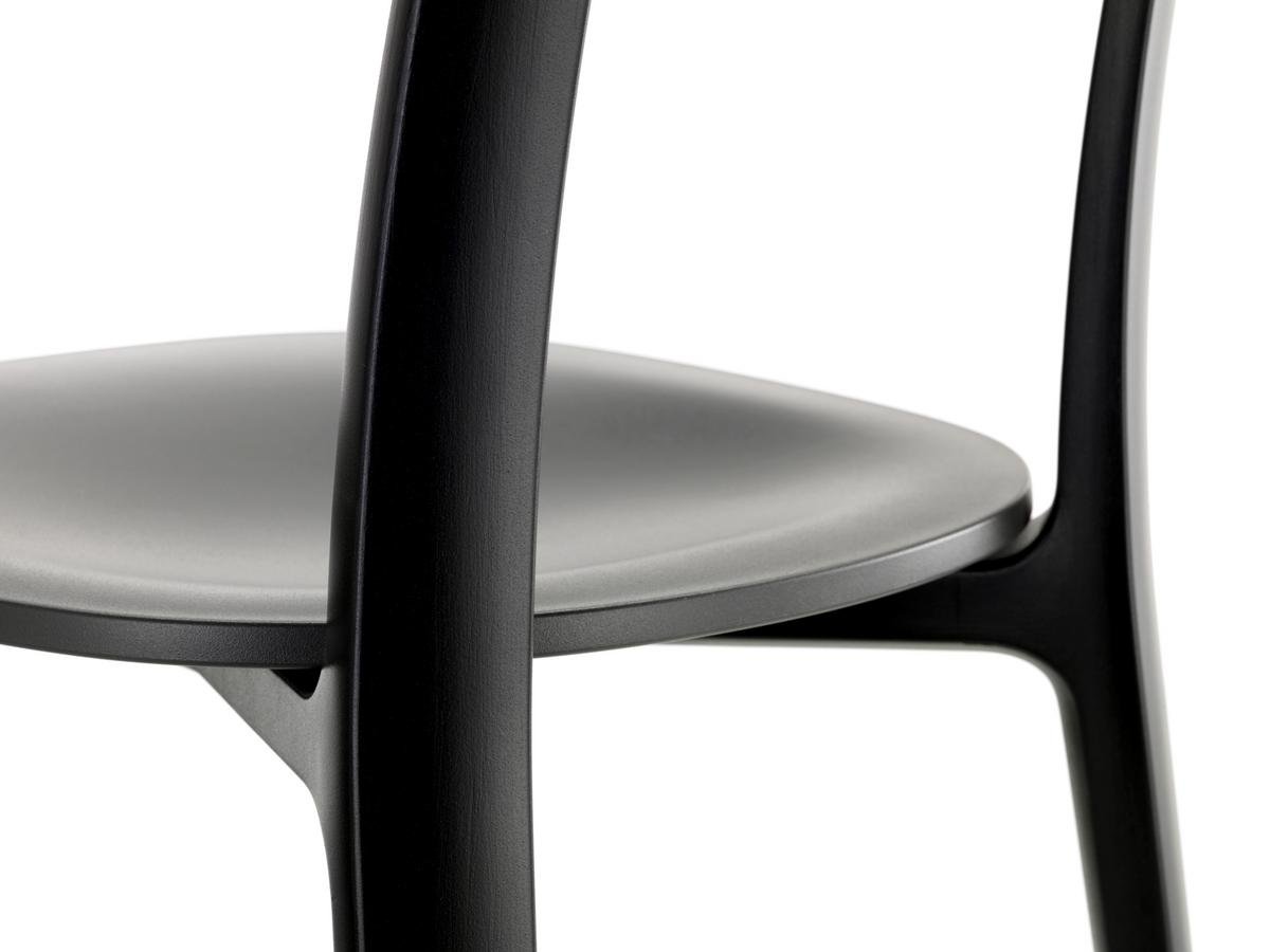 All Plastic Chair (APC) by Jasper Morrison for Vitra | hive