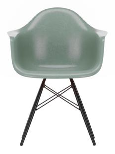 Eames Fiberglass Armchair DAW Eames sea foam green|Black maple