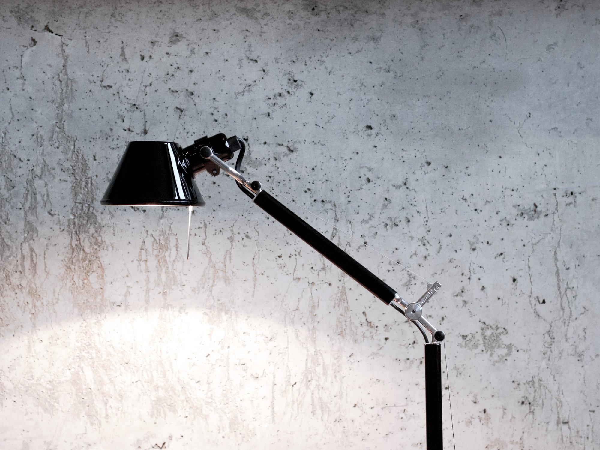 Artemide Tolomeo Table Lamp | with Base - Micro Tolomeo desk lamp 