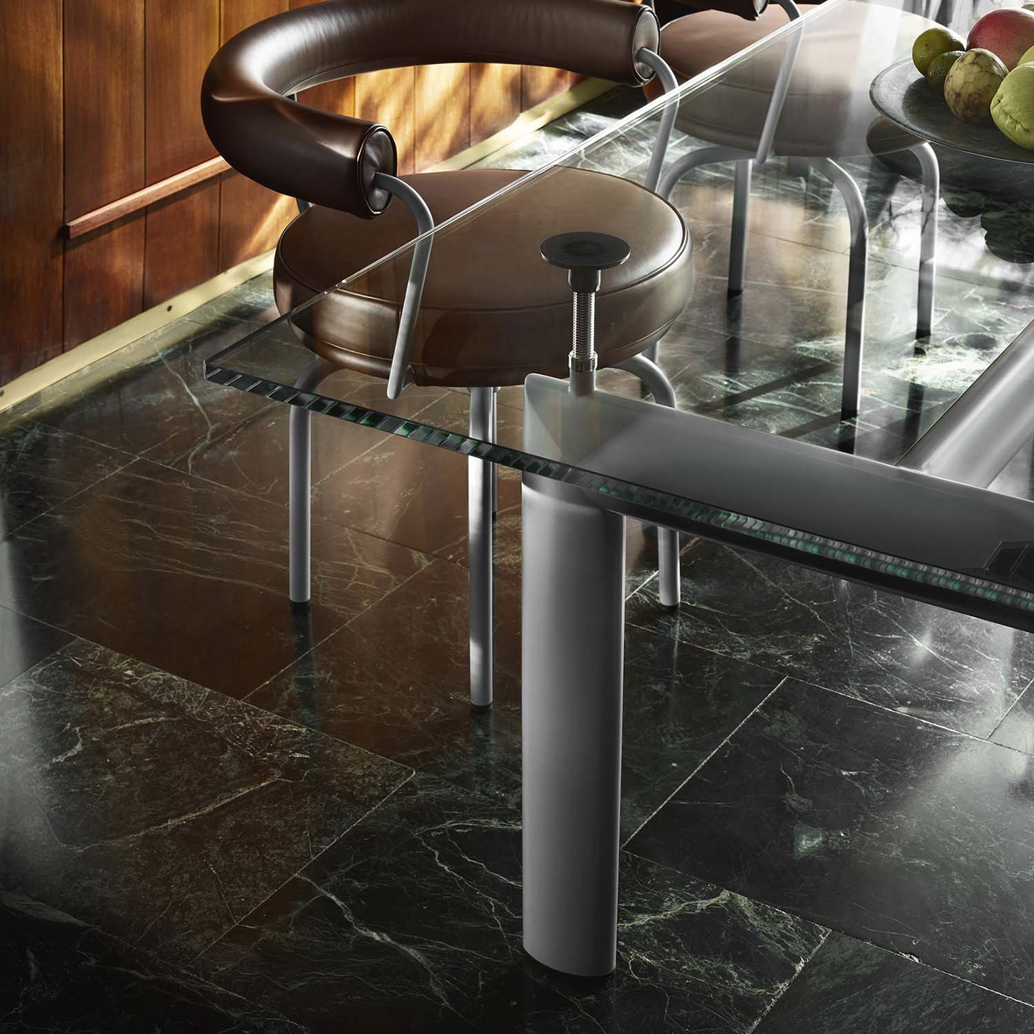 6 Table tube d'avion | Cassina | by Le Corbusier, Pierre Jeanneret