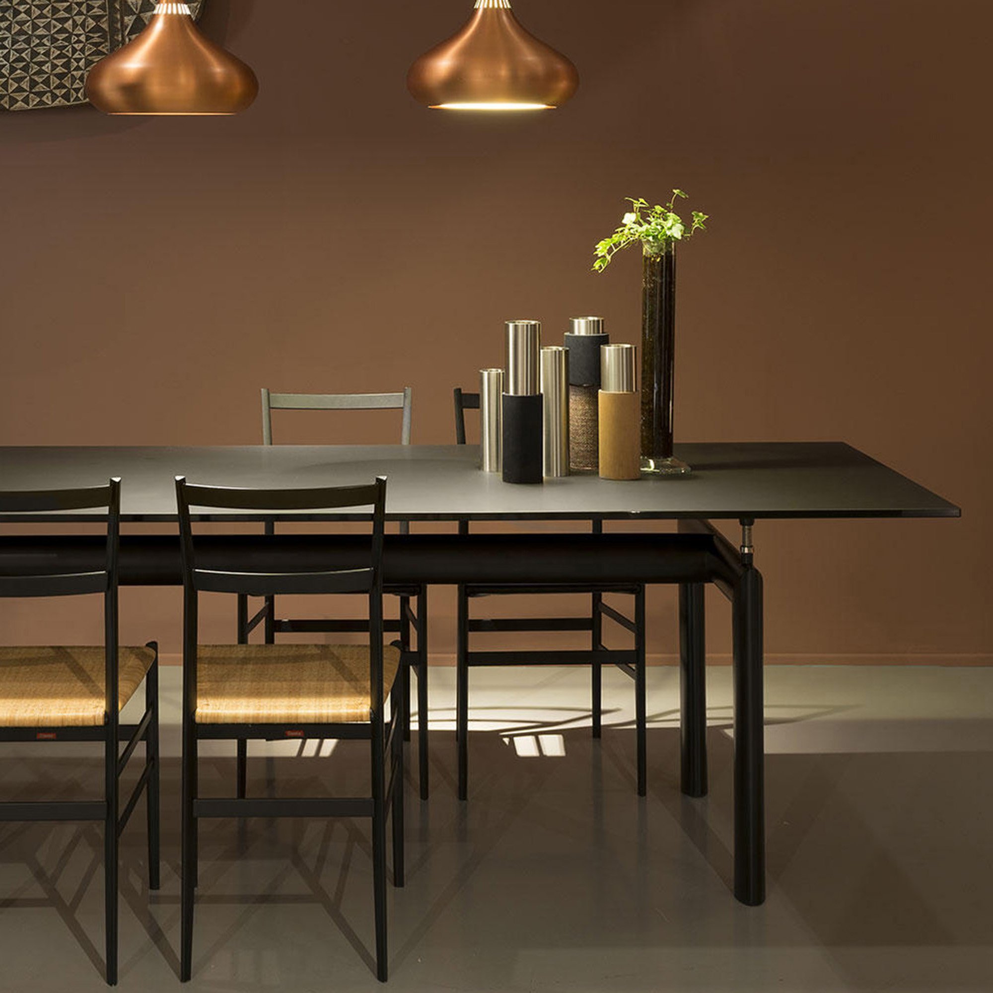 【展示美品】 Cassina LC6 6 TABLE TUBE D’AVION 6 Table tube d'avion | Cassina | by Le Corbusier, Pierre Jeanneret