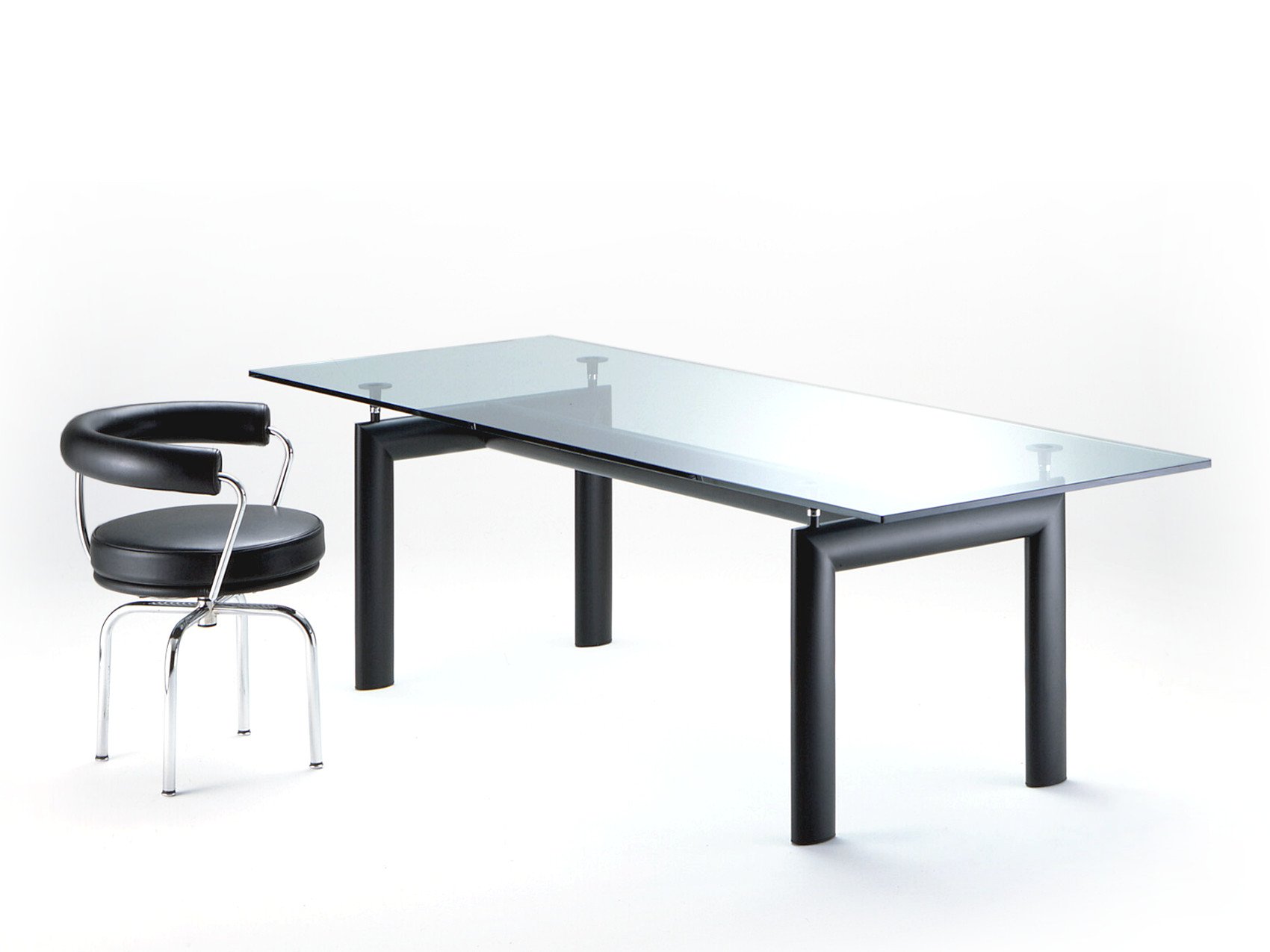 7 Fauteuil tournant, Matt black lacqured, Leather Scozia, Graphite