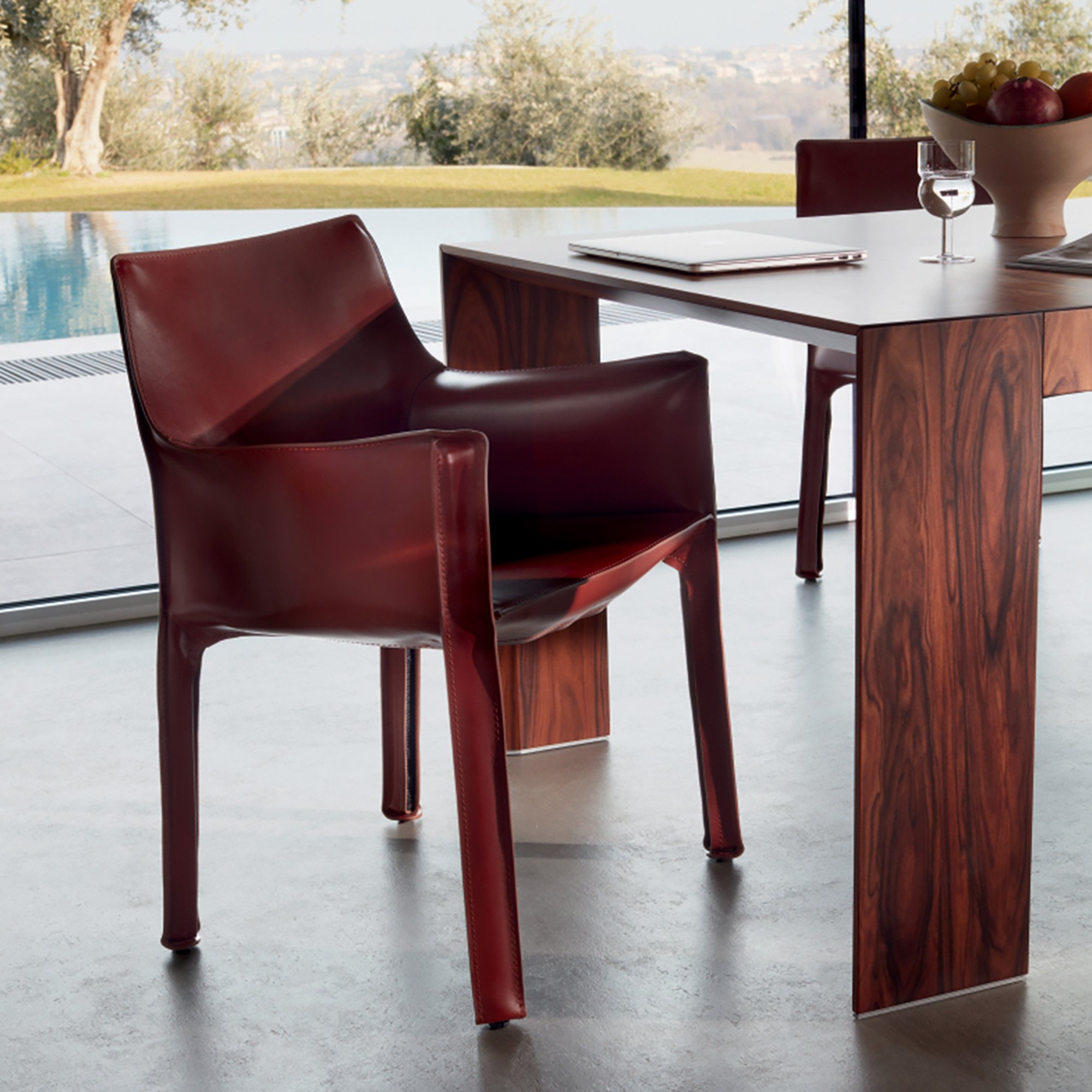 Cab 413, Core leather brown | Cassina | Cassina - Designer