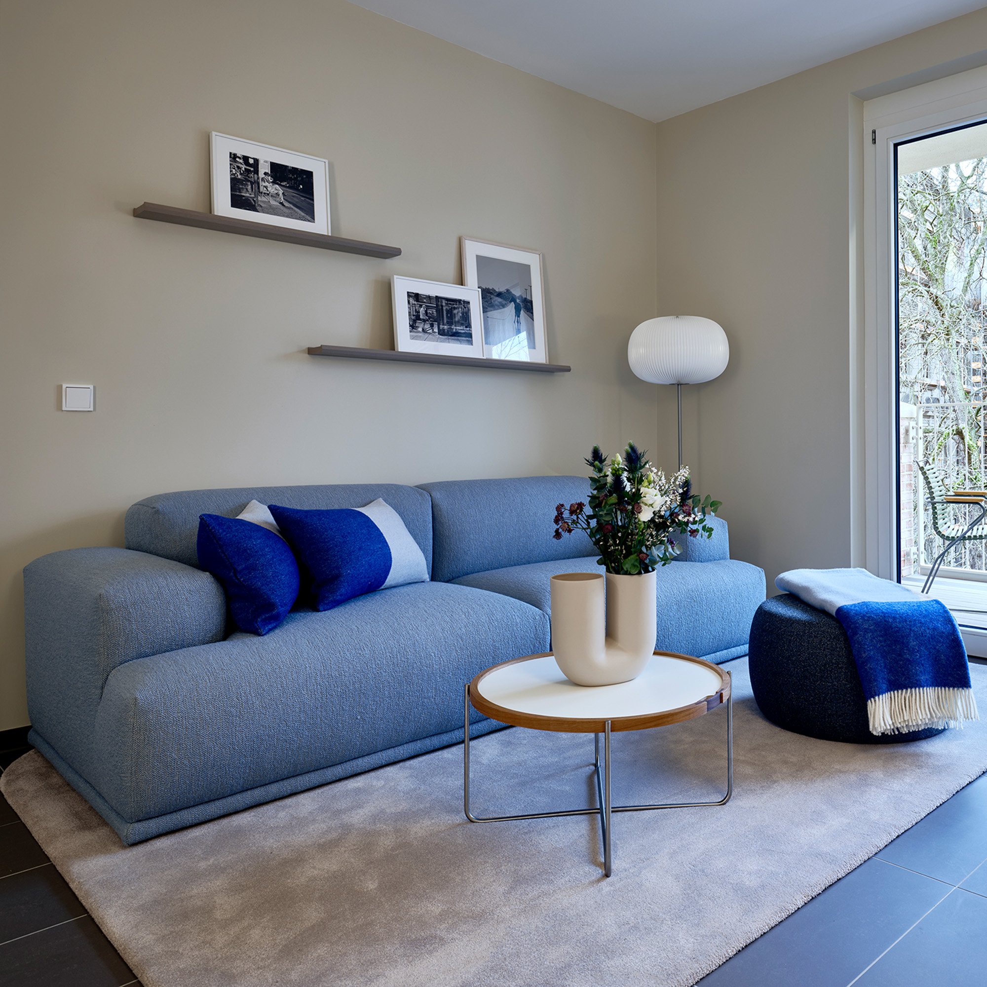 CH417 Tray Table | Carl Hansen & Søn | by Hans J. Wegner, 1970