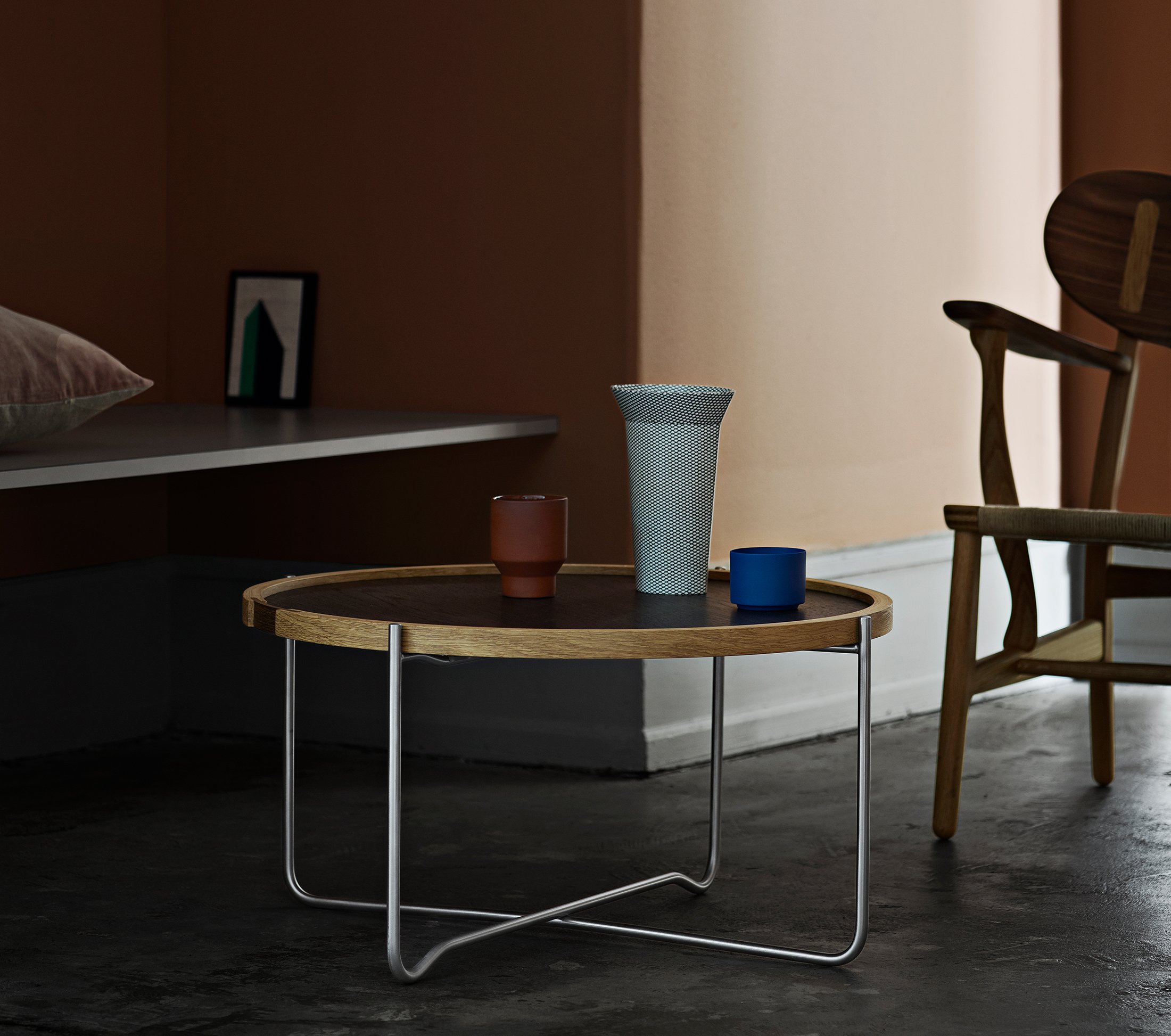 CH417 Tray Table | Carl Hansen & Søn | by Hans J. Wegner, 1970