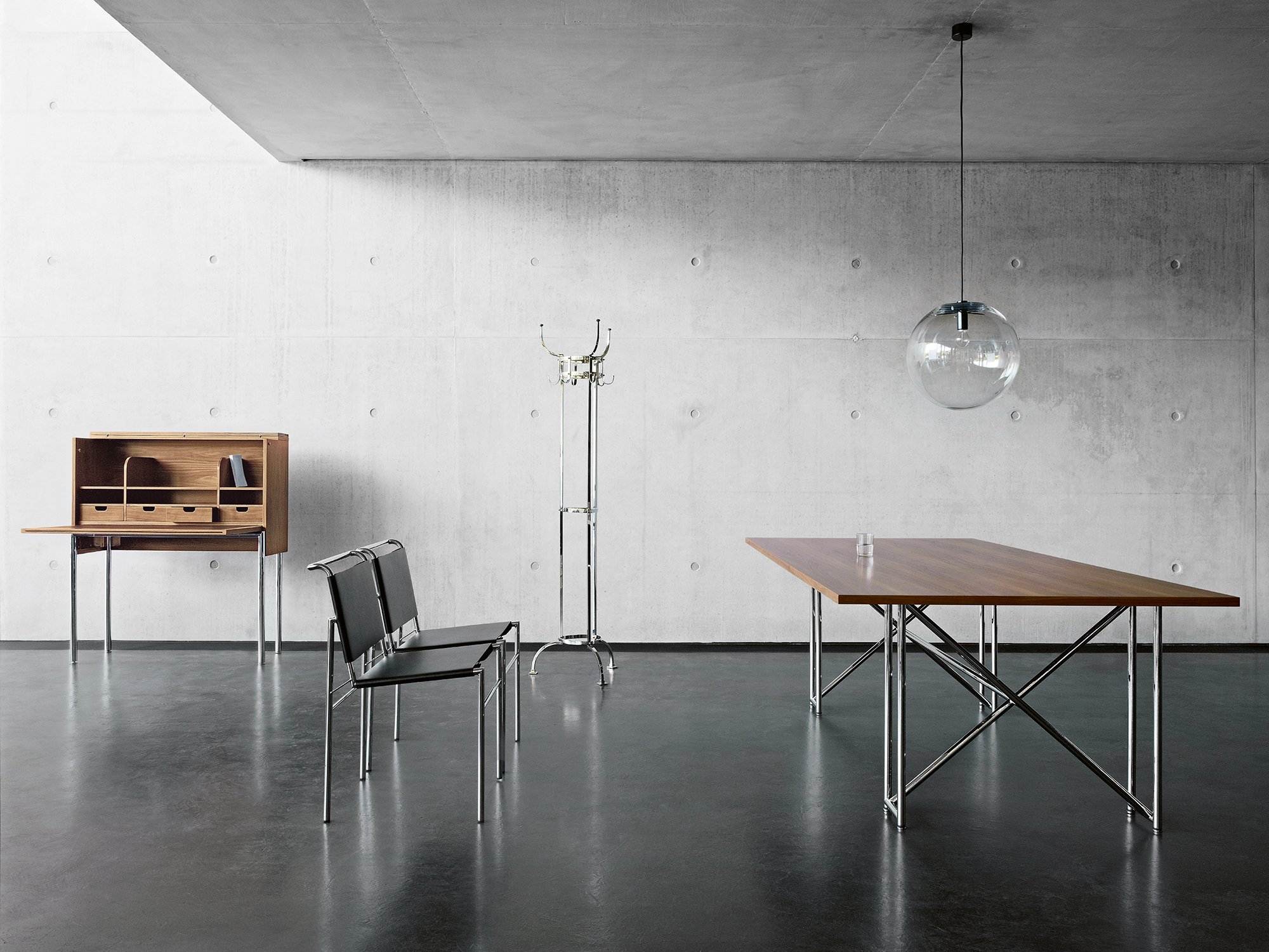 Roquebrune Chair | ClassiCon | by Eileen Gray, 1932 - Originals