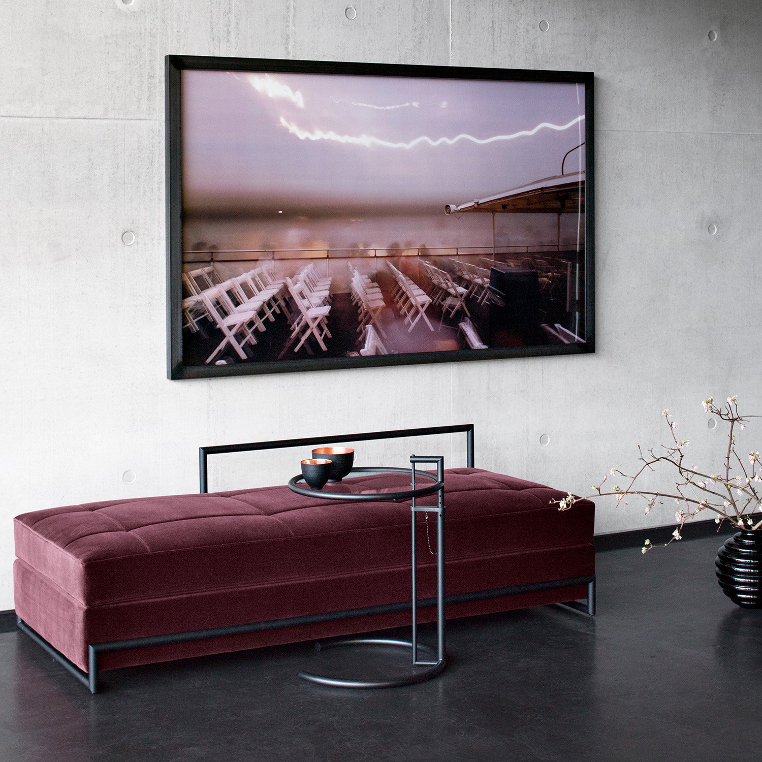 Adjustable Table E 1027 Black Version, Black metal top | ClassiCon