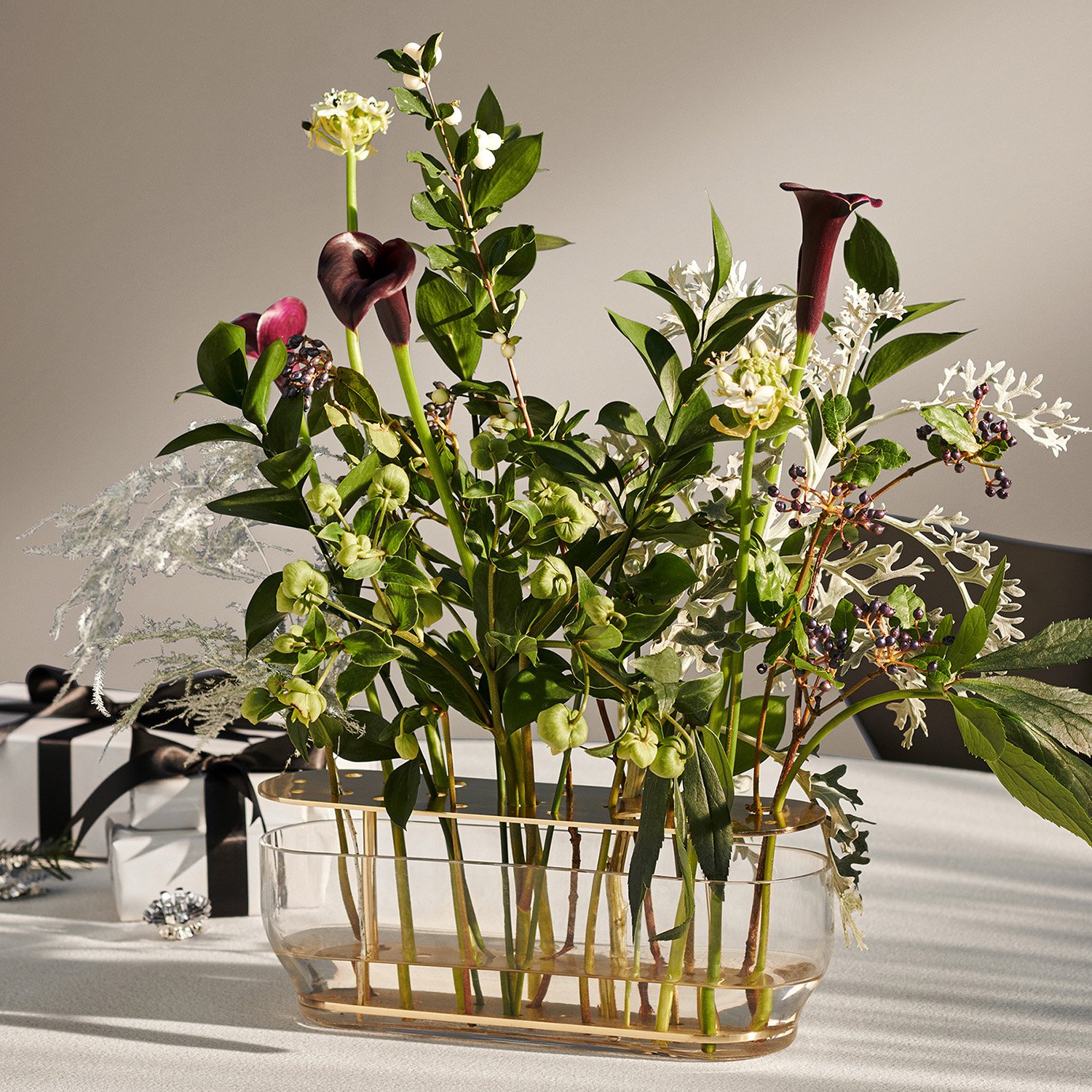 Objects Ikebana Vase, Small (Ø 12 cm), Brass plated | Fritz