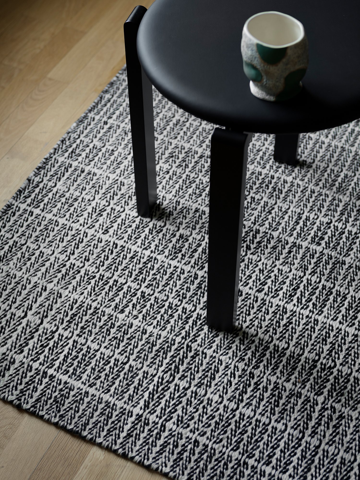 Rug Tanne, 140 x 200 cm, White / black | Fabula Living | Rugs