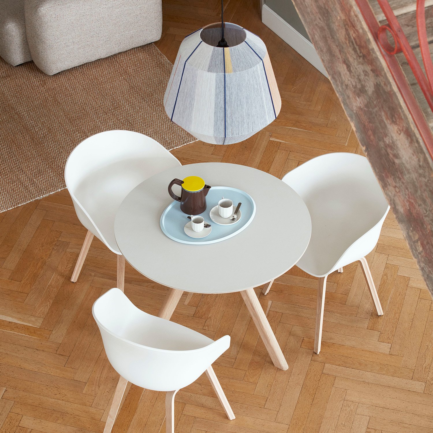 Copenhague Round Table CPH20, Ø 120 x H 74, Lacquered oak