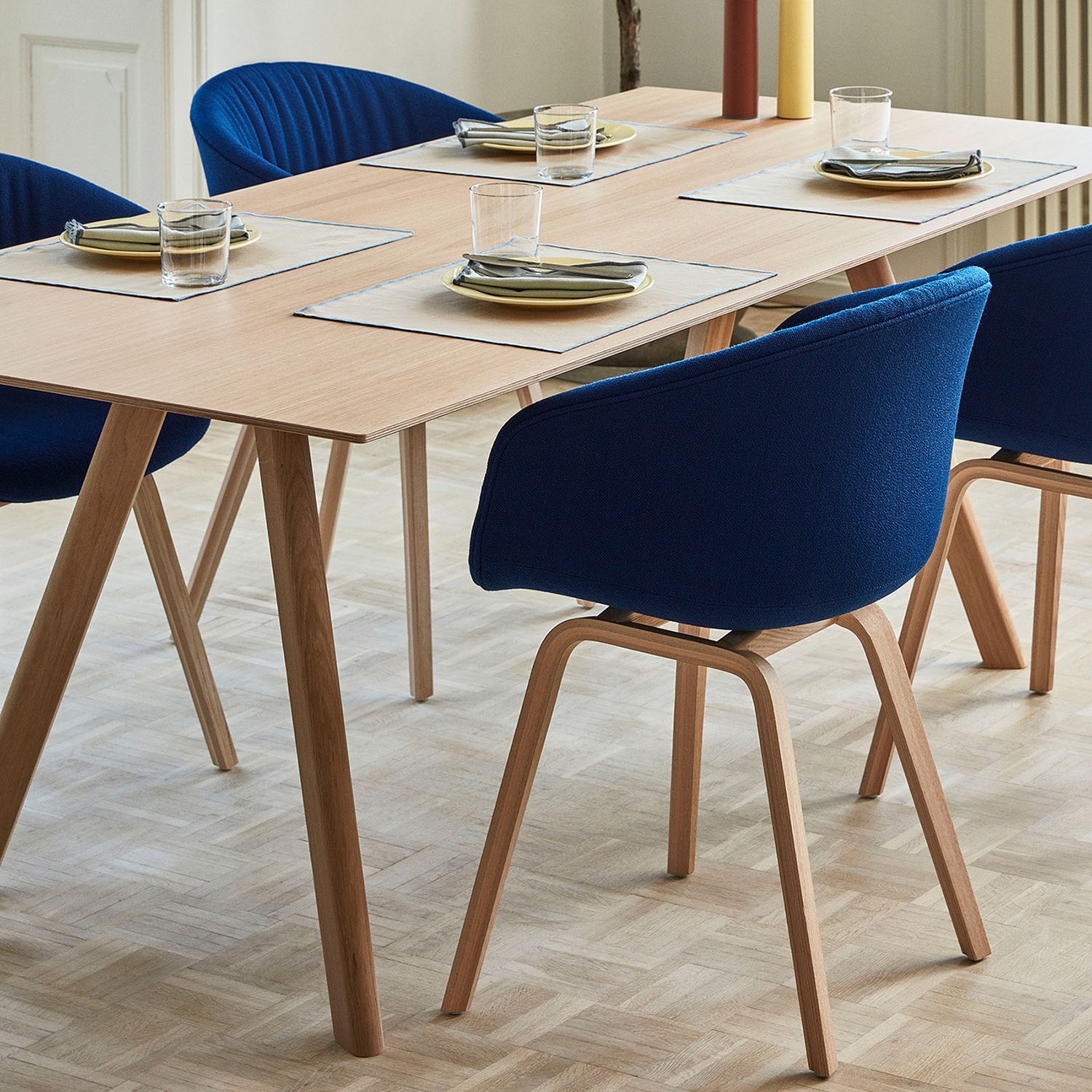 Copenhague Table CPH30, L 200 x W 90 x H 74, Lacquered oak