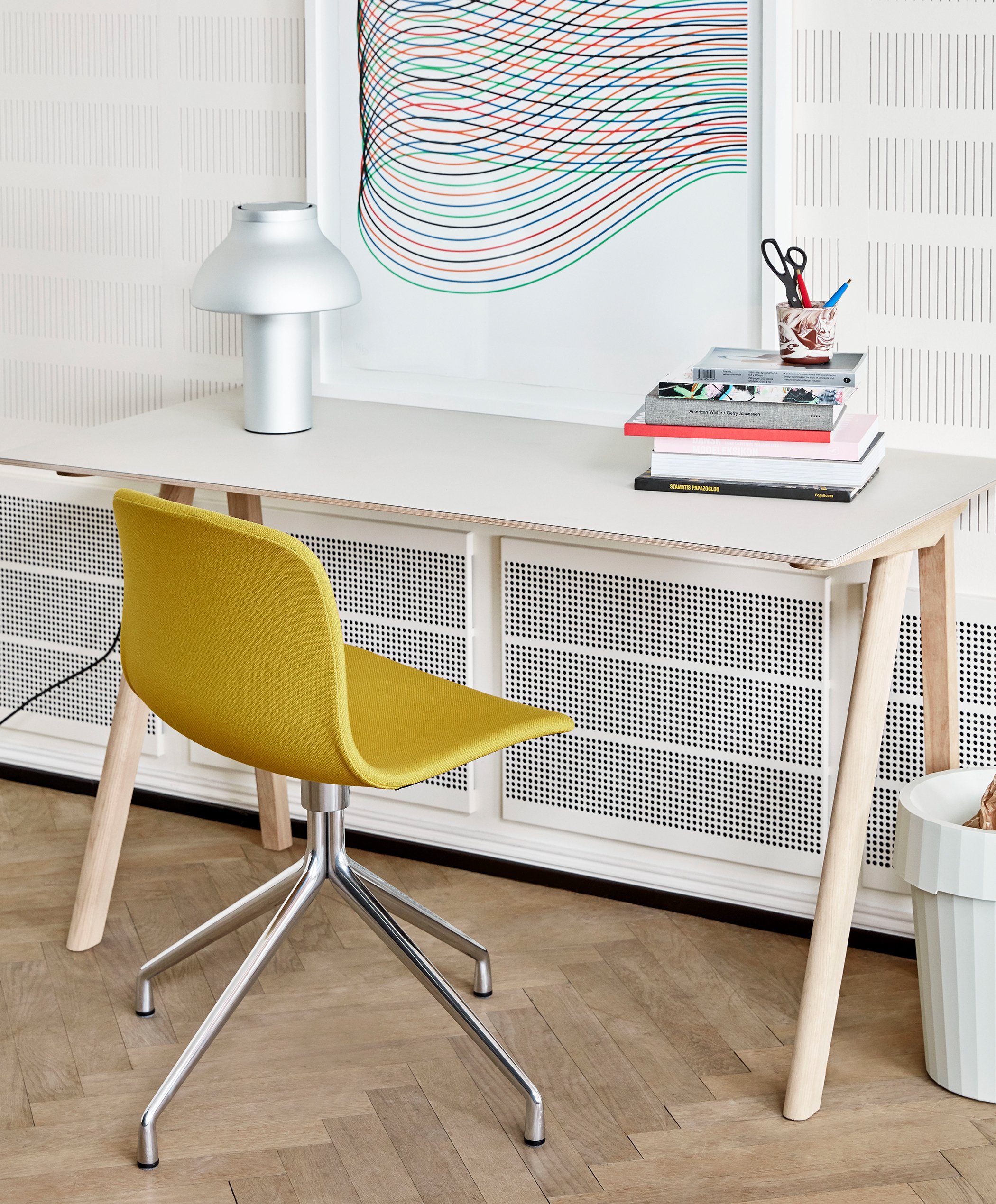 Copenhague Desk CPH90, Lacquered oak, Linoleum grey | Hay