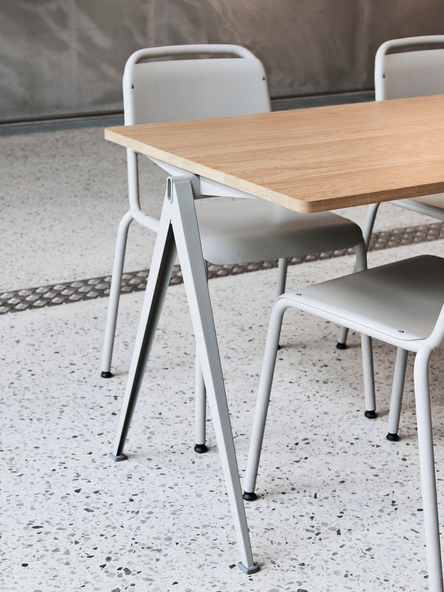 パソコンデスク HAY PYRAMID TABLE L140 x W75 x H74 Pyramid Table 01