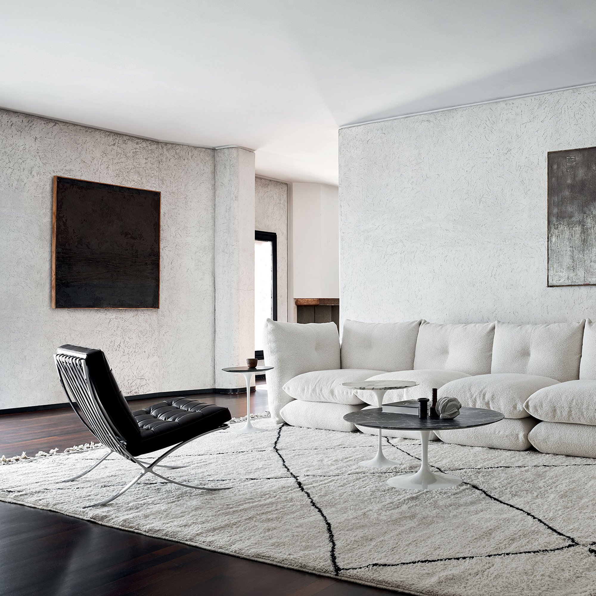 Barcelona Chair, Volo, Coffee Bean | Knoll International | Ludwig
