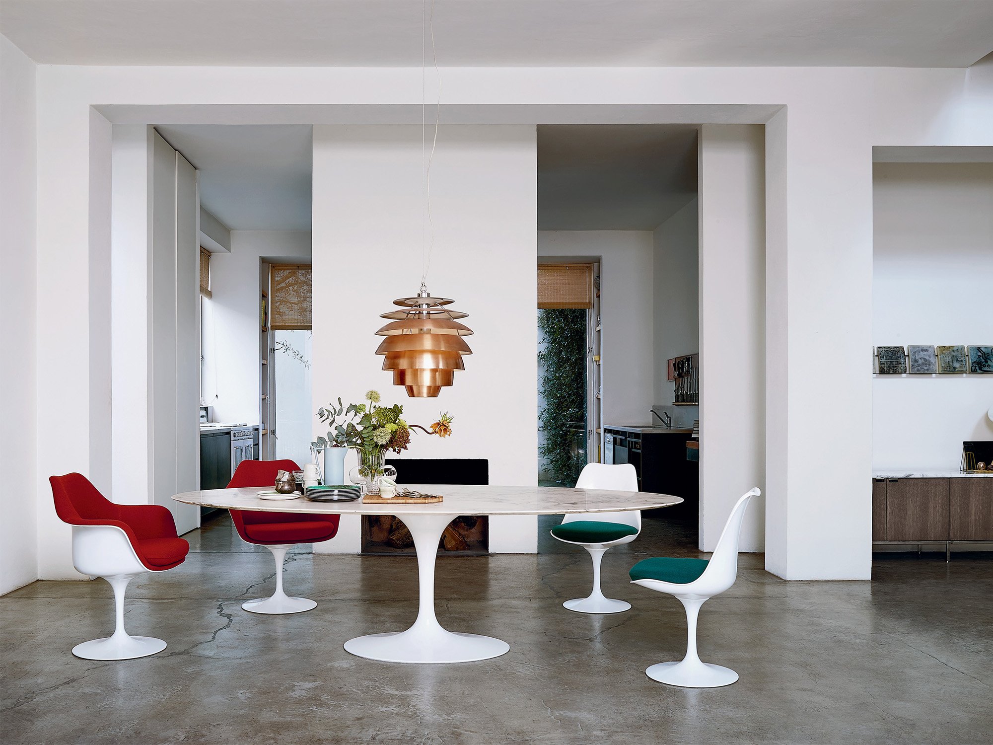 Saarinen Oval Dining Table Knoll International by Eero