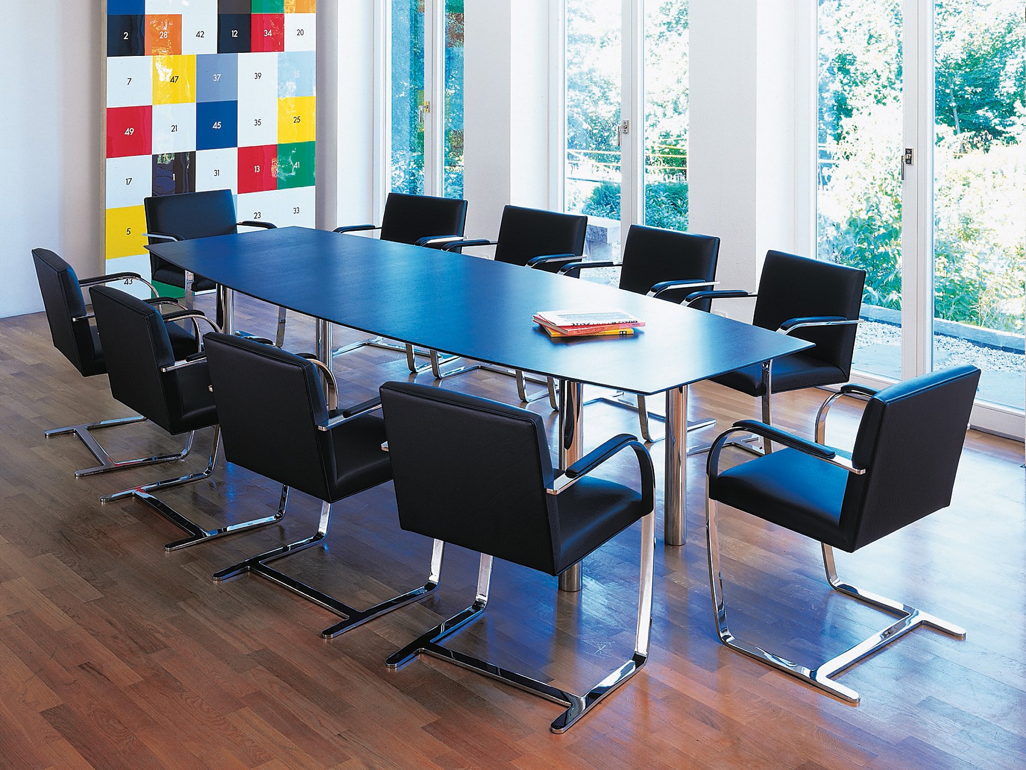 Flat Bat Brno Chair, High polished chrome with glides, Volo, Black