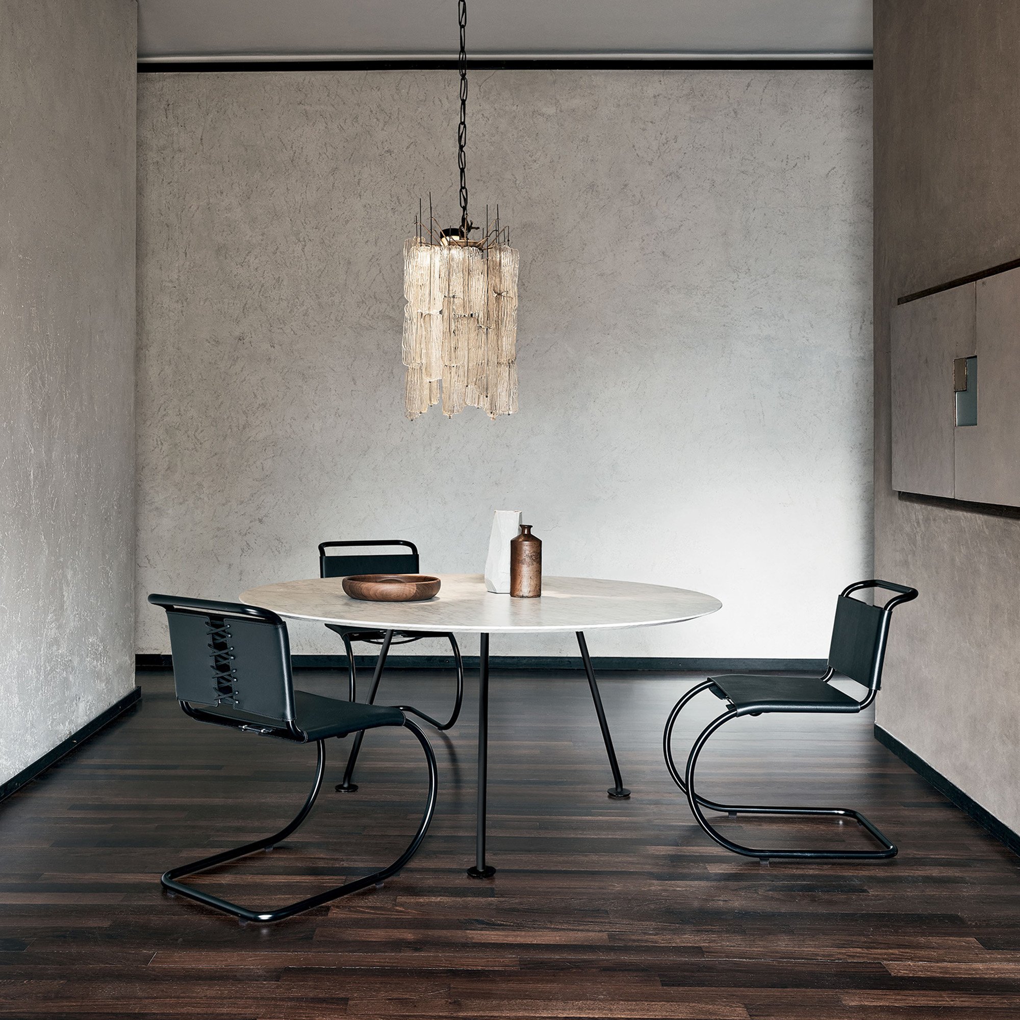 MR Chair, Cattle hide light brown | Knoll International | by