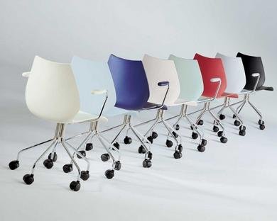 Maui Swivel Chair, With armrests, Zinc white | Kartell | Office