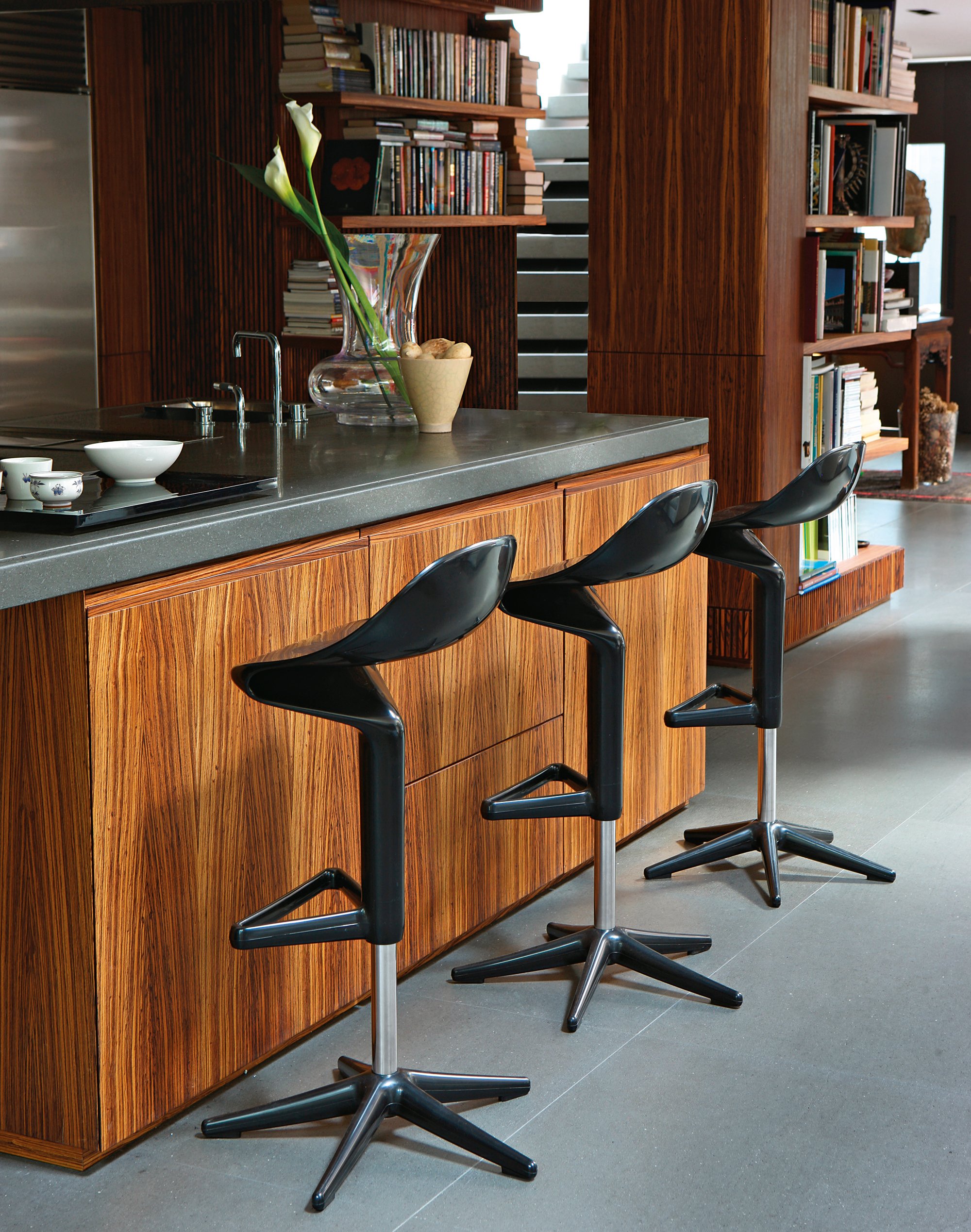 Spoon Stool | Kartell | Bar Stools - Designer furniture from smow