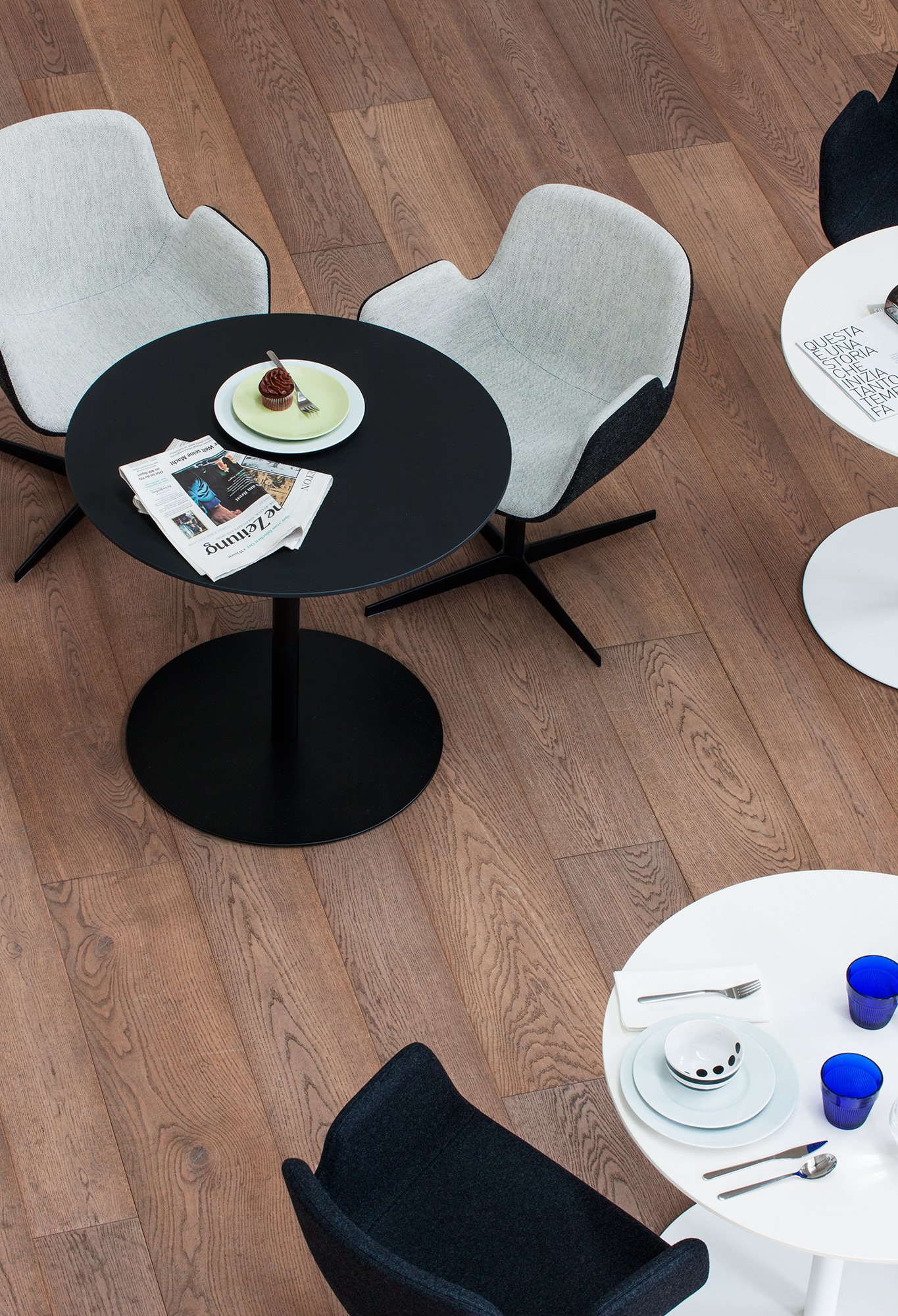 Brio Table, White , 72-102 cm | Lapalma | Cocktail Tables