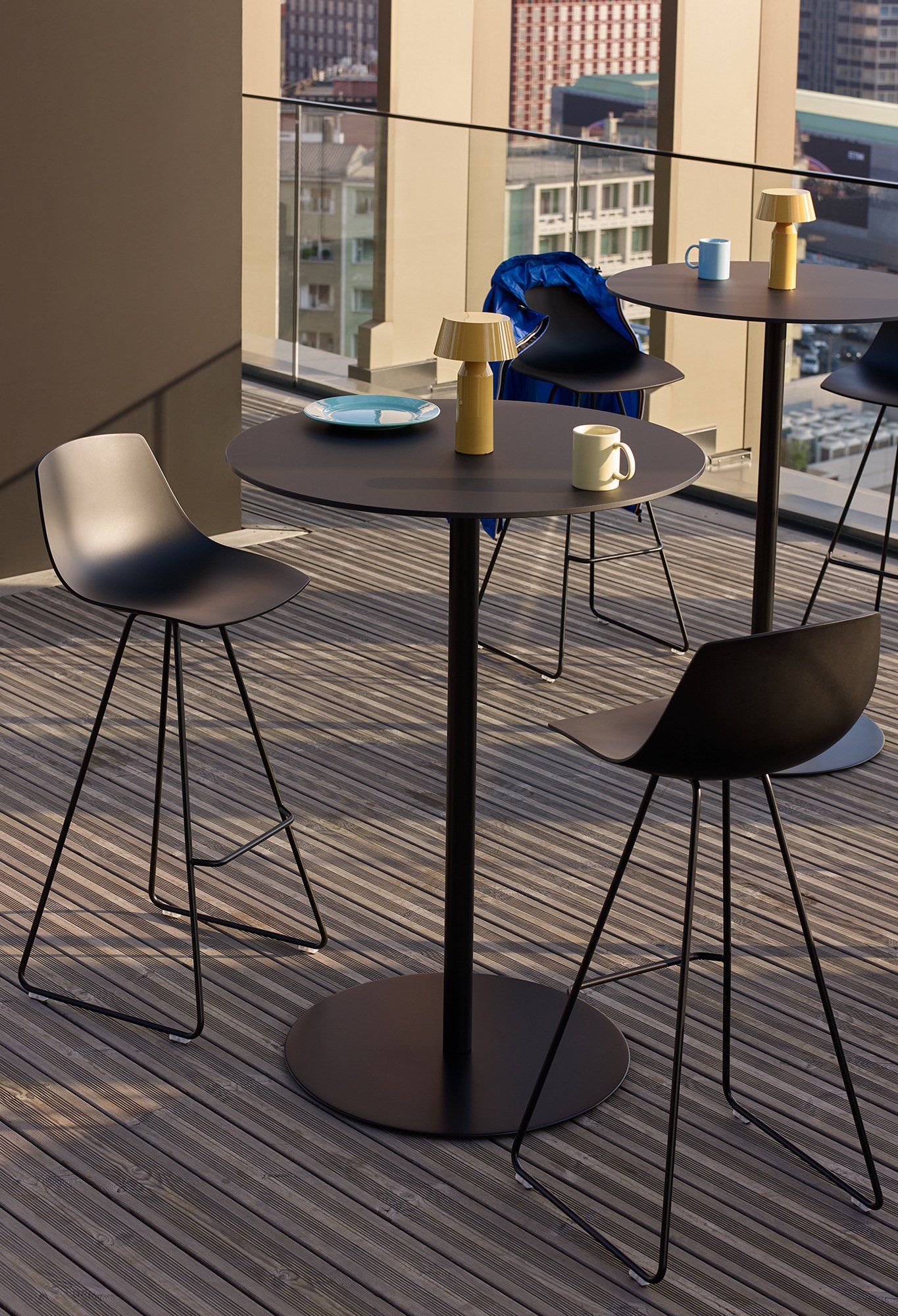Brio Table, White , 52-70 cm | Lapalma | Cocktail Tables