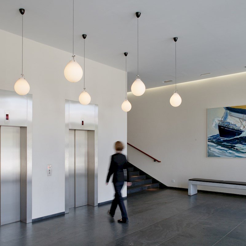 Moser Pendant Lamp, Ø 25 cm | Louis Poulsen | Pendant Lights